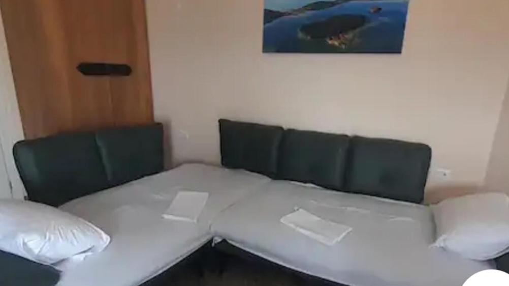 Queen Apartmets Vlorë 객실 사진