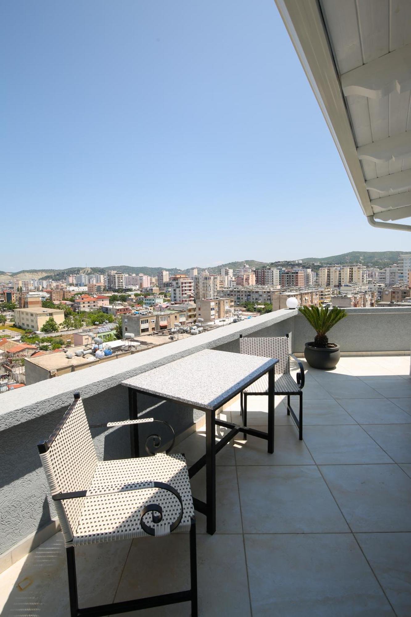 Queen Apartmets Vlorë 객실 사진